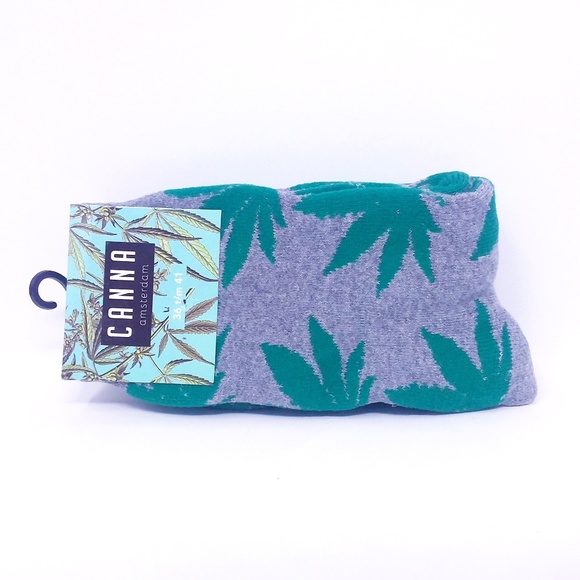 💜3/$25💜 Leaf Socks Gray Grey Green - Picture 1 of 5